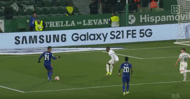 • 贡萨洛·加西亚担任九号位