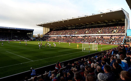 动员追逐自 动员追逐自