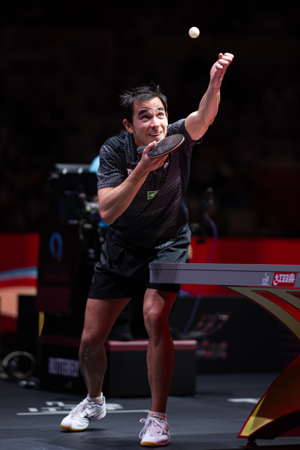 击手突然受 击手突然受